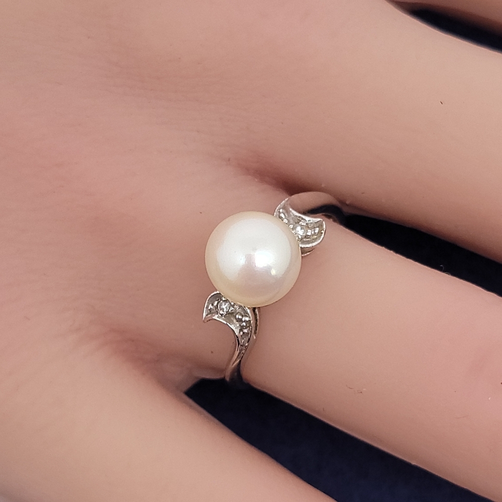 Vintage 14k White Gold Pearl & Diamond Cocktail Ring Size 5.25